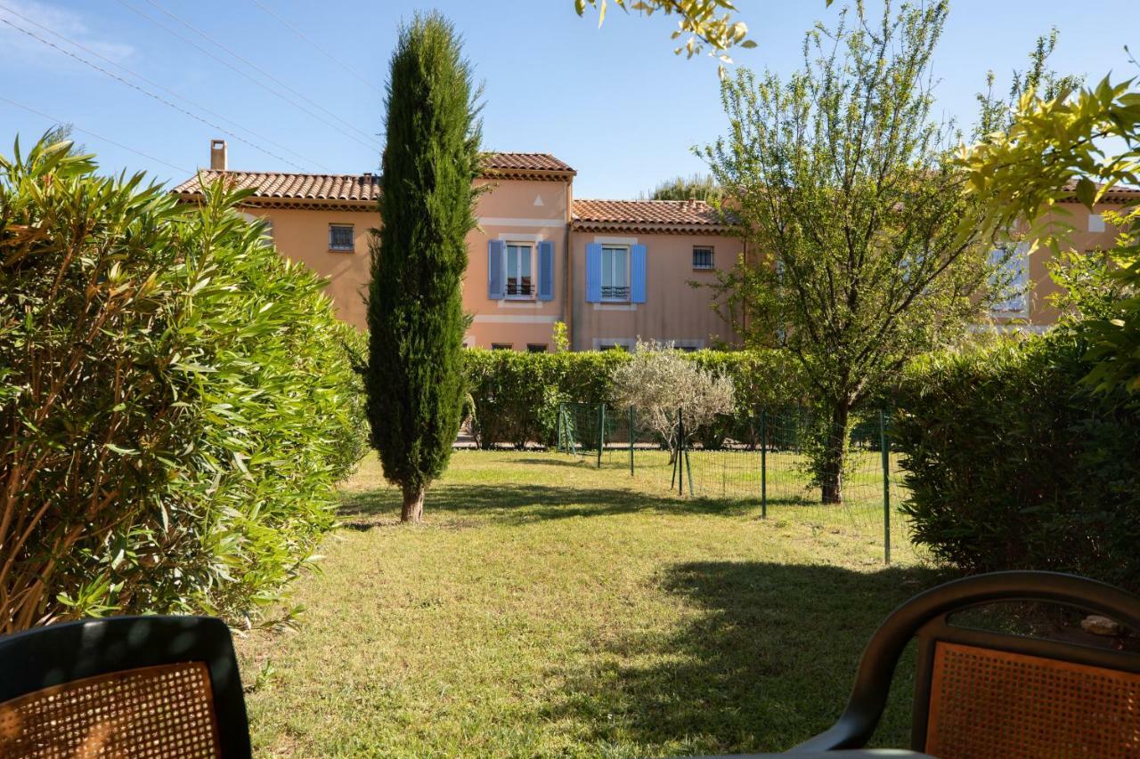 Sowell Residences Les Mazets Арль Экстерьер фото