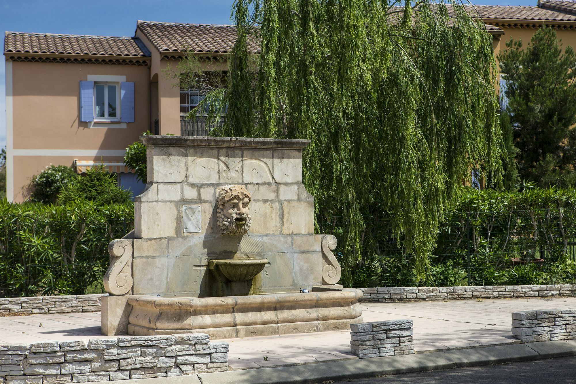 Sowell Residences Les Mazets Арль Экстерьер фото